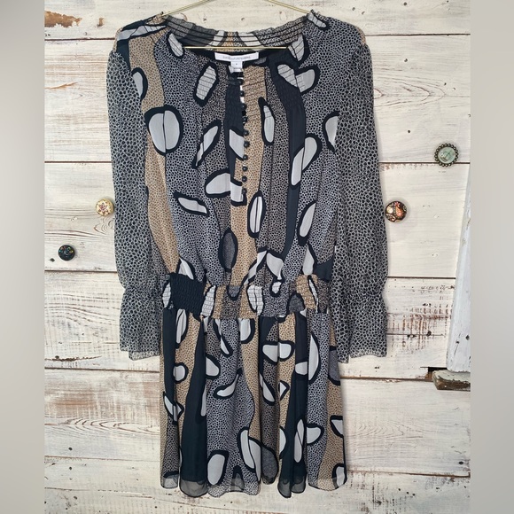 Diane Vone Furstenberg black brown pattern dress size 8